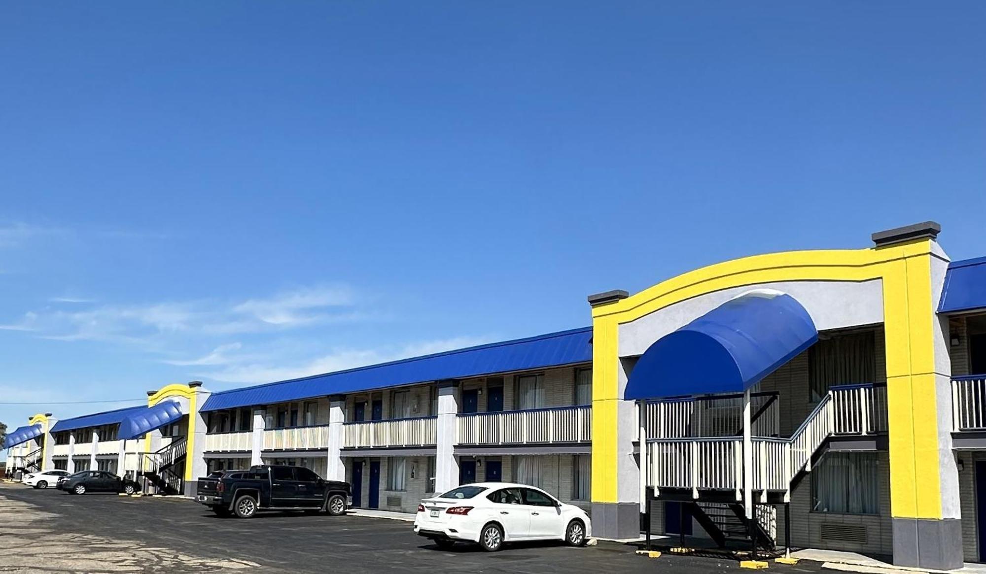 Days Inn By Wyndham Salina South Exterior foto